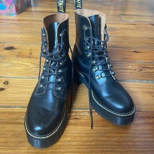 Dr Martens Leona Boot Size 8